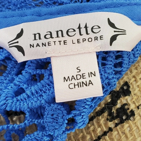 NANETTE LEPORE Women's Venetian Blue Lace Cutout Shell Size Small Blue New - Picture 4 of 14